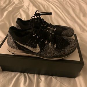 Nike sneakers training